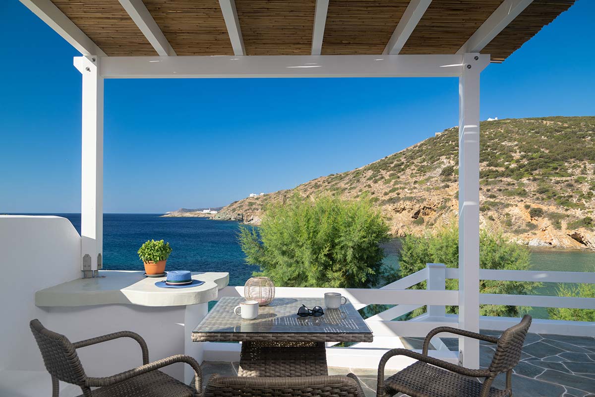 Vue sur la mer et Chrisopigi depuis la terrasse