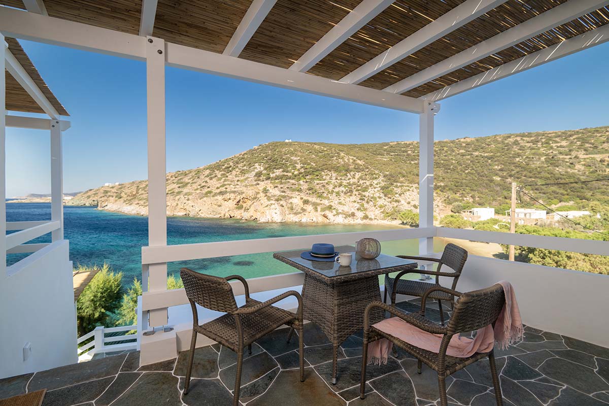Grande terrasse avec vue sur la plage